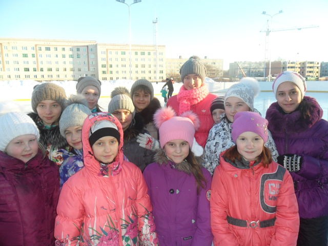 Студентка из Москвы научила детей Шумерли азам фигурного катания