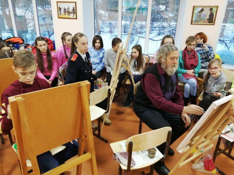 В городской картинной галерее прошла творческая встреча юных шумерлинцев с художником В.И. Сапожниковым